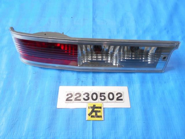 アトレーワゴン　新品　左テールレンズ　81561-B5030 81561)テールランプ(リヤ コンビネーションランプ) レンズ LH