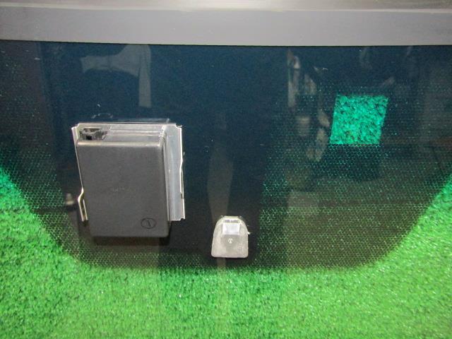 【中古】中古部品レクサスLSUSF40フロントウインドガラス【3330200100-210961000011200】