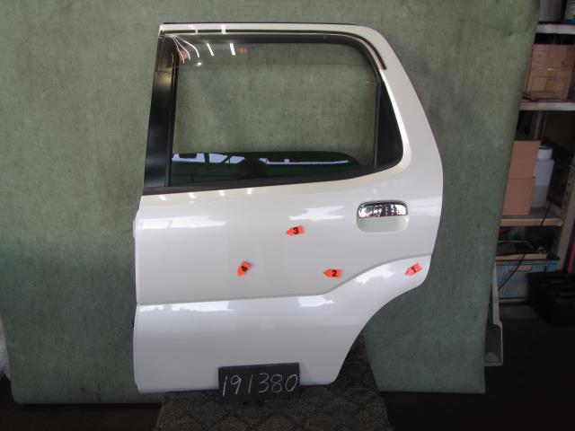 【中古】中古部品 ＫＥＩ HN11S 左ﾘｱﾄﾞｱ 【3310120100-001575668213400】