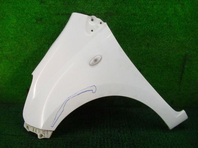 【中古】中古部品 アルト HA25V 左ﾌﾛﾝﾄﾌｪﾝﾀﾞｰ 【3330210100-000034142610700】