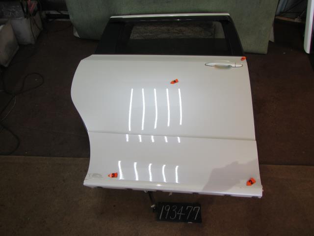 【中古】中古部品 ヴォクシー ZRR70W 右ﾘｱﾄﾞｱ 【3310120100-001622158813300】