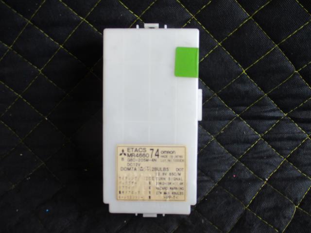 【中古】中古部品 ミニキャブ U61V ﾋｭｰｽﾞﾎﾞｯｸｽ 【3330660100-000022327667800】