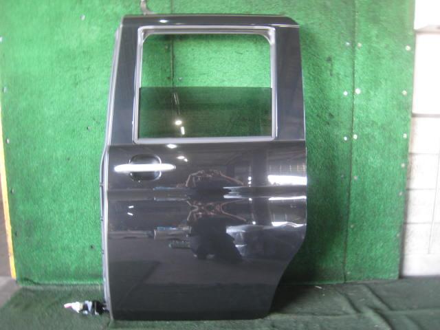 【中古】中古部品 タント L375S 左ﾘｱﾄﾞｱ 【3340220100-000223029813400】