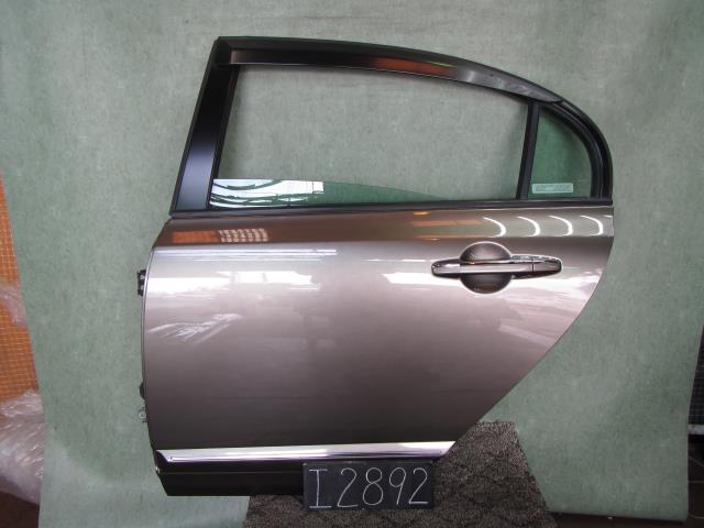 【中古】中古部品 シビック FD3 左ﾘｱﾄﾞｱ 【3310120100-001368761913400】 15,400円