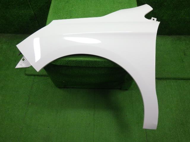 【中古】中古部品 シトロエン C4 B75F02S 左ﾌﾛﾝﾄﾌｪﾝﾀﾞｰ 【3330250100-000000822510700】