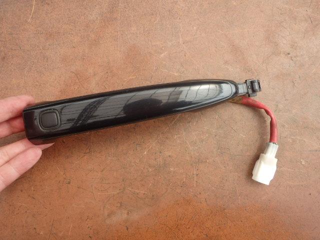【中古】中古部品 ポルテ NNP11 ｱｳﾀｰﾊﾝﾄﾞﾙ 【3331010800-000019860317250】
