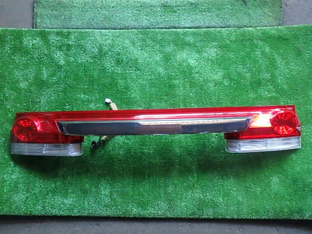 【中古】中古部品 ステップワゴン RG2 ﾘｱﾌｨﾆｯｼｬｰﾊﾟﾈﾙ 【3330450100-220526000215200】
