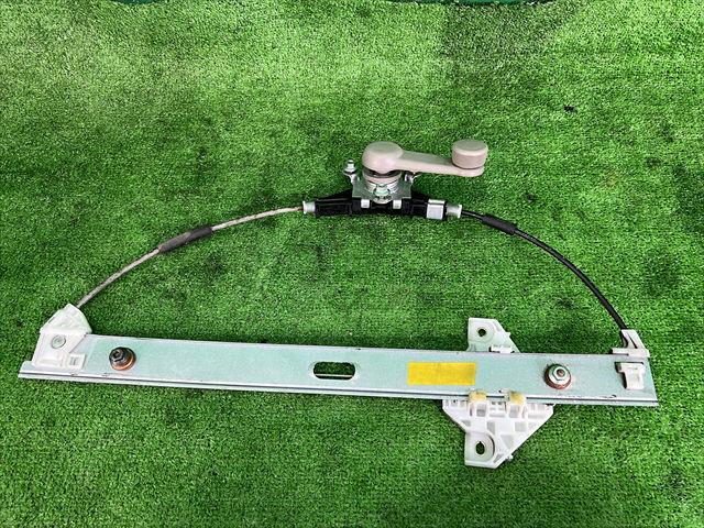 【中古】中古部品 アルト HA24V 左ﾌﾛﾝﾄﾄﾞｱﾚｷﾞｭﾚｰﾀ･ﾓｰﾀｰ 【3330240100-000223088213220】