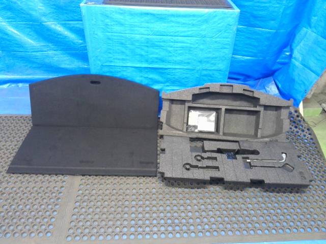 【中古】中古部品 ＣＸ－５ KE2FW ﾘｱﾎﾞｰﾄﾞ・ﾄﾉｶﾊﾞｰ 【3310200100-000016787871100】