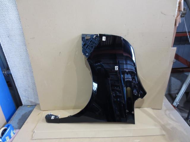 【中古】中古部品 ヴォクシー ZRR70G 左ﾌﾛﾝﾄﾌｪﾝﾀﾞｰ 【3330460100-000001541310700】