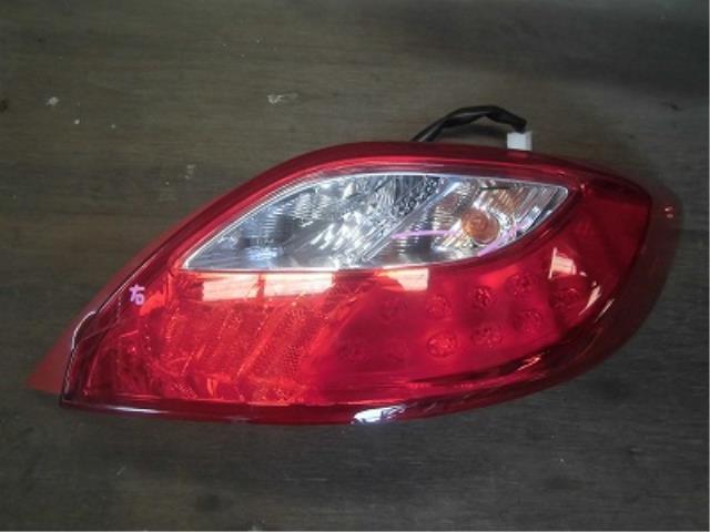 【中古】中古部品 デミオ DE3FS 右ﾃｰﾙﾗﾝﾌﾟ 【3340180100-001610312315500】