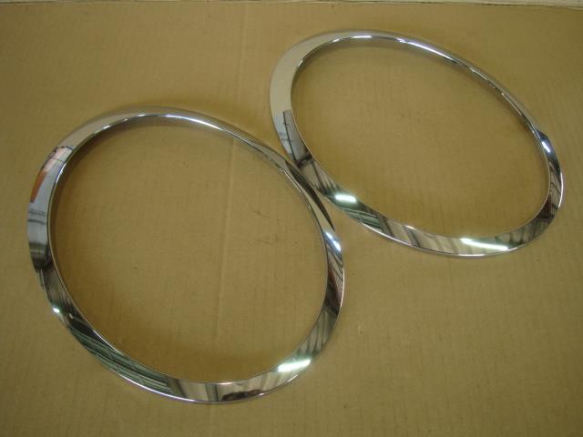【中古】中古部品 BMW ミニ MF16 右ﾗｲﾄﾘﾑ 【3340220100-000223022110820】
