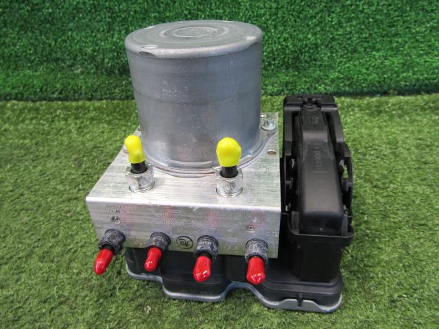 【中古】中古部品 カローラツーリング NRE210W ABSｱｸﾁｭｴｰﾀｰ 【3330200100-220045000042500】