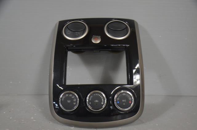 【中古】中古部品 ベリーサ DC5W A/Cｽｲｯﾁﾊﾟﾈﾙ 【3310580000-221114000560900】