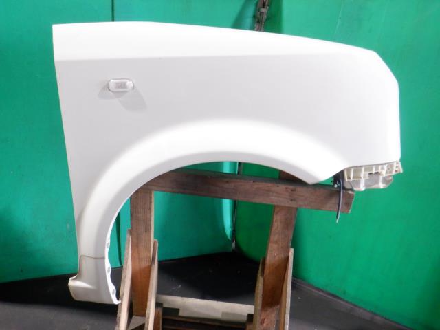 【中古】中古部品 キューブ BZ11 右ﾌﾛﾝﾄﾌｪﾝﾀﾞｰ 【3340140100-000022312110600】