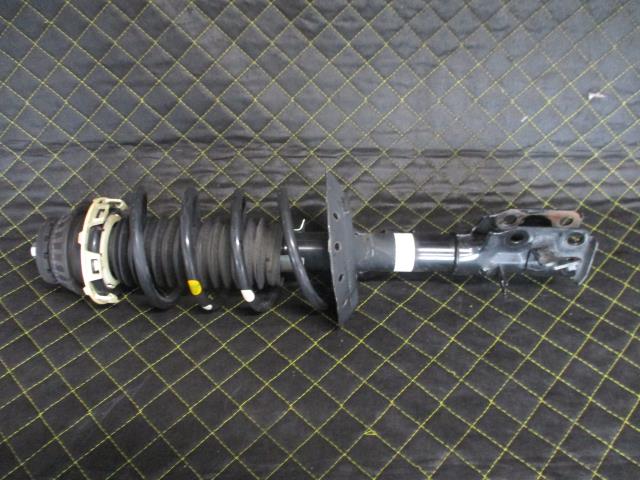 【中古】中古部品 フィット GE6 右ﾌﾛﾝﾄｽﾄﾗｯﾄ 【3330660100-000022312450110】