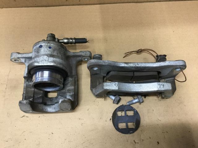 【中古】中古部品 Ｎ－ＷＧＮ JH4 右ﾌﾛﾝﾄｷｬﾘﾊﾟｰ 【3330960100-000051735744330】