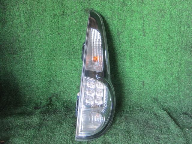 【中古】中古部品 モコ MG33S 右ﾃｰﾙﾗﾝﾌﾟ 【3340240100-202200011515500】