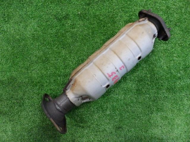 【中古】中古部品 ミニキャブ U61V 触媒 【3260250000-000022193522400】
