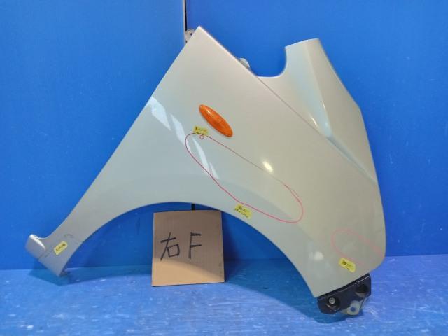 【中古】中古部品 ムーヴ LA100S 右ﾌﾛﾝﾄﾌｪﾝﾀﾞｰ 【3310050100-221005000210600】