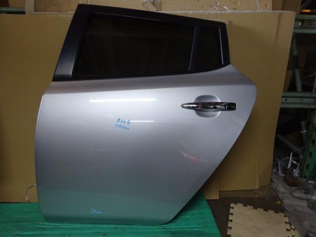 【中古】中古部品 リーフ AZE0 左ﾘｱﾄﾞｱ 【3310410000-000223043613400】
