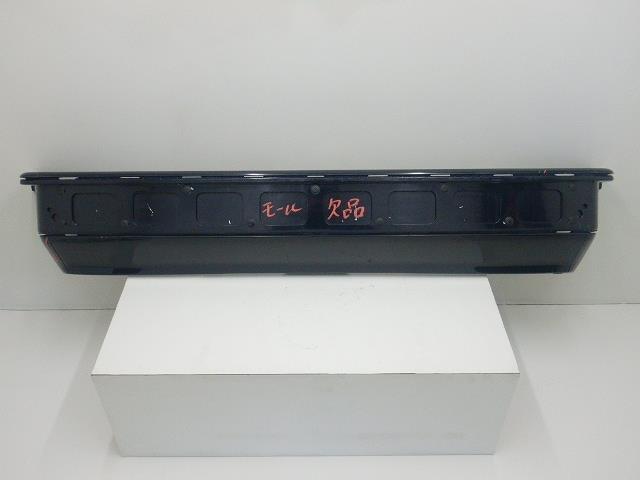 【中古】中古部品 ベンツ 190 201024 リアバンパー 【3310070100-000213002815100】