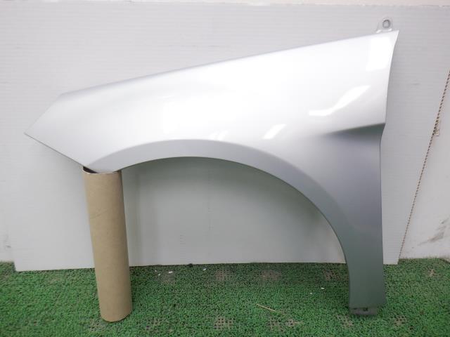 【中古】中古部品 ベンツ Bクラス 245232 左ﾌﾛﾝﾄﾌｪﾝﾀﾞｰ 【3310250100-000223026810700】