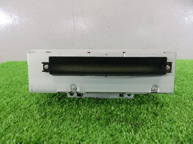 【中古】中古部品 ボルボ 50シリーズ MB5244 ｵｰﾃﾞｨｵ 【3260250000-000022169161050】｜e-cleマート
