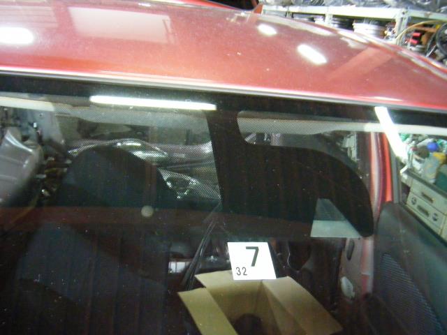 【中古】中古部品ノートE12フロントウインドガラス【3310050100-000203019511200】
