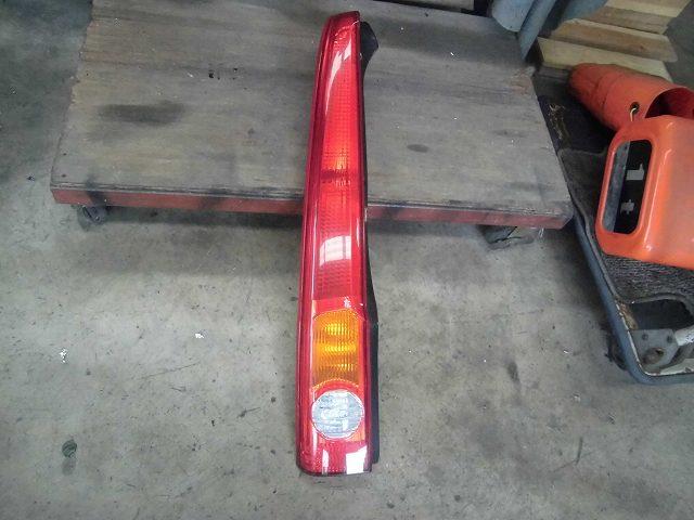 【中古】中古部品 ムーヴ L150S 左ﾃｰﾙﾗﾝﾌﾟ 【3340180100-001221997115600】 6,270円