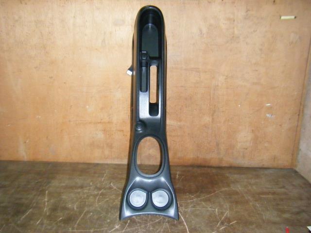 【中古】中古部品 ノート E12 ｺﾝｿｰﾙﾎﾞｯｸｽ 【3310050100-000203019577100】
