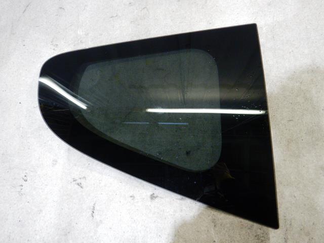 【中古】中古部品 シエンタ NSP170G 右ｸｫｰﾀｰｶﾞﾗｽ 【3330810100-221208000117280】