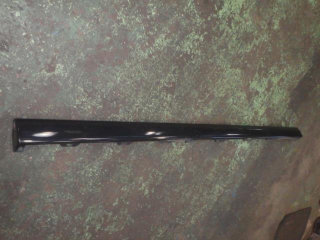 【中古】中古部品 ワゴンＲ MH23S 右ｻｲﾄﾞｽﾃｯﾌﾟ 【3331010800-000020515113700】