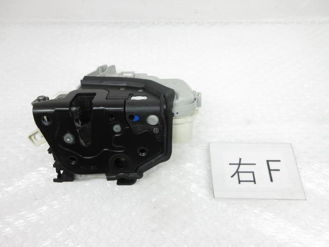【中古】中古部品 アウディ Q3 8UCCZF 右ﾌﾛﾝﾄﾄﾞｱﾛｯｸｿﾚﾉｲﾄﾞ 【3500170000-221214501064550】