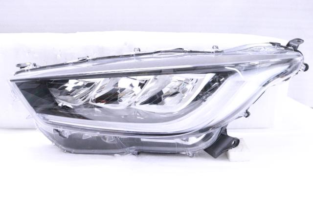 【中古】中古部品 ヤリス MXPA10 左ヘッドランプ 【3260520000-221215500510900】|e-cleマート