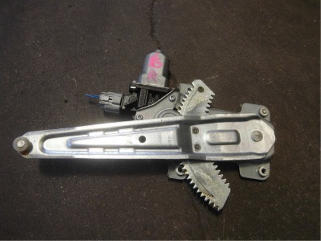 【中古】中古部品 ステラ RN1 右ﾘｱﾄﾞｱﾚｷﾞｭﾚｰﾀ･ﾓｰﾀｰ 【3340180100-001455224713320】