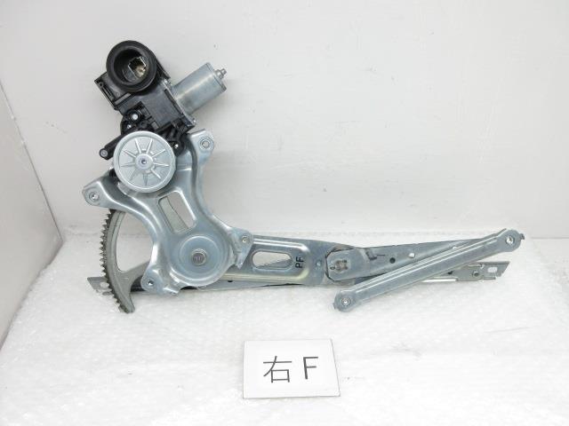 【中古】中古部品 プリウス ZVW51 右ﾌﾛﾝﾄﾄﾞｱﾚｷﾞｭﾚｰﾀ･ﾓｰﾀｰ 【3500170000-221217501013120】