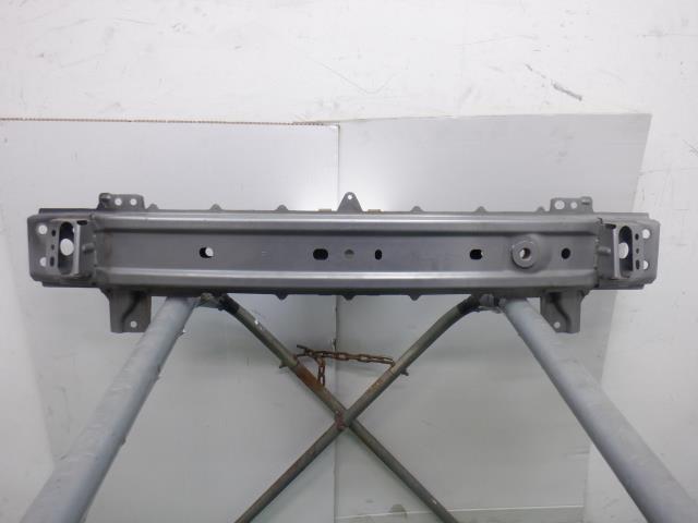 【中古】中古部品 アクセラ BLFFP フロントバンパーホースメント 【3310250100-000223028410120】