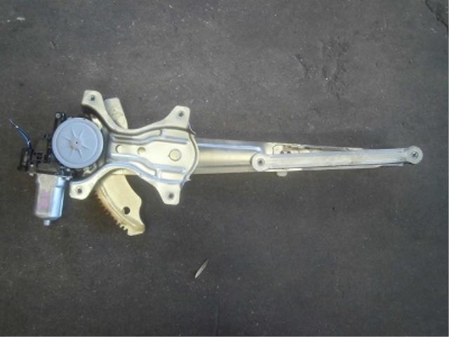 【中古】中古部品 ムーヴ L175S 左ﾘｱﾄﾞｱﾚｷﾞｭﾚｰﾀ･ﾓｰﾀｰ 【3340180100-001557006713420】