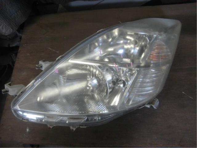【中古】中古部品 アイシス ZNM10G 左ﾍｯﾄﾞﾗﾝﾌﾟ 【3340180100-001660912510900】