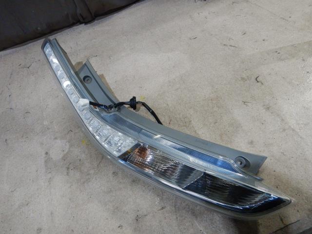 【中古】中古部品 リーフ AZE0 左ﾃｰﾙﾗﾝﾌﾟ 【3330810100-221219000415600】