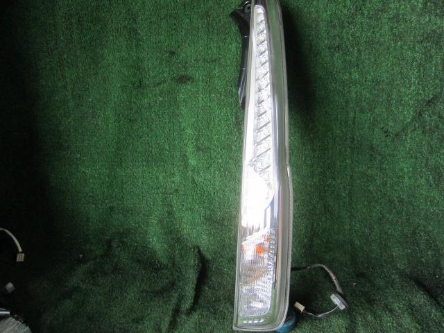 【中古】中古部品 ムーヴ LA100S 右ﾃｰﾙﾗﾝﾌﾟ 【3340240100-202200012015500】