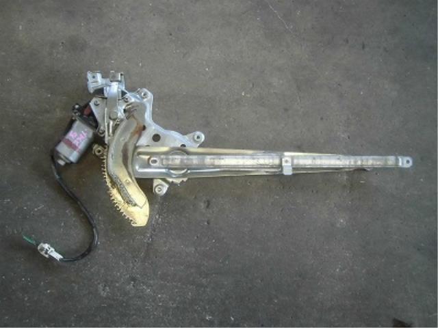 【中古】中古部品 エスティマ ACR30W 右ﾘｱﾄﾞｱﾚｷﾞｭﾚｰﾀ･ﾓｰﾀｰ 【3340180100-001587006413320】
