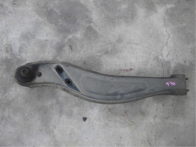 【中古】中古部品 ハイゼット S200P 右ﾌﾛﾝﾄﾛｱｱｰﾑ 【3340180100-001531880751720】