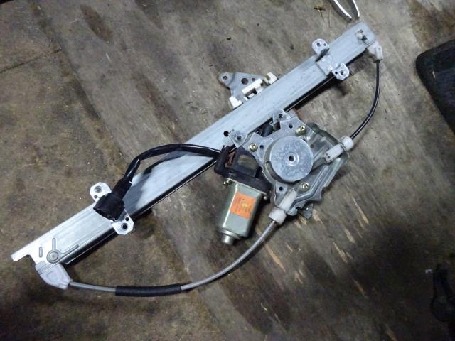 【中古】中古部品 ティーダ C11 右ﾌﾛﾝﾄﾄﾞｱﾚｷﾞｭﾚｰﾀ･ﾓｰﾀｰ 【3310410000-000223062213120】