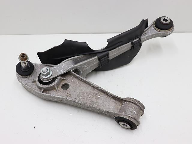【中古】中古部品 ポルシェ 911シリーズ 99666 左ﾌﾛﾝﾄﾛｱｱｰﾑ 【3310070100-000153010251740】