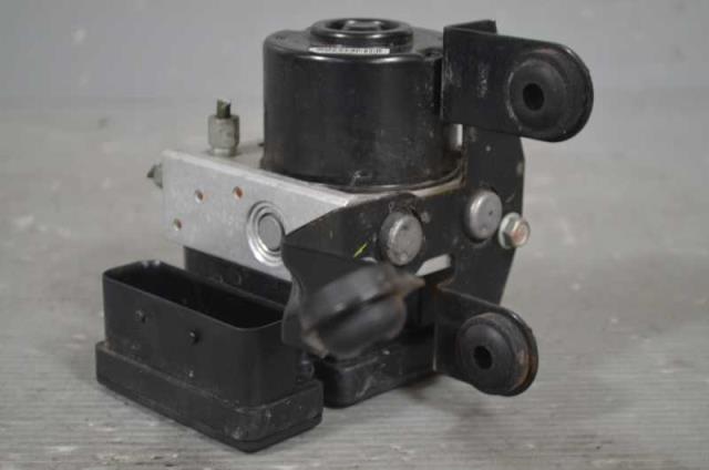 【中古】中古部品 ビアンテ CCEFW ABSｱｸﾁｭｴｰﾀｰ 【3310580000-230105000342500】