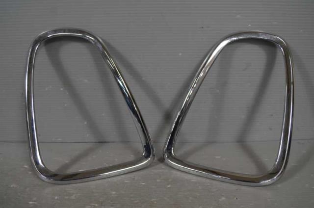 【中古】中古部品 BMW ミニ ME14 右ﾃｰﾙﾗﾝﾌﾟ 【3310580000-230107000715500】