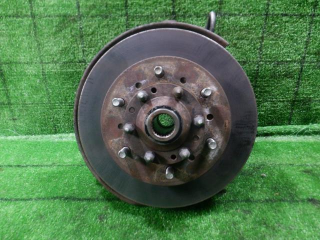 【中古】中古部品 レジアス KCH46W 左ﾌﾛﾝﾄﾅｯｸﾙﾊﾌﾞ 【3330420100-221228000144340】