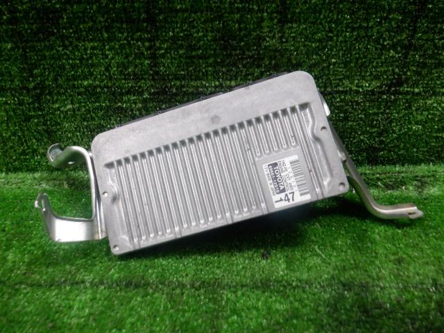 【中古】中古部品 オーリス NZE184H ｴﾝｼﾞﾝｺﾝﾋﾟｭｰﾀｰ 【3330420100-221222000163100】